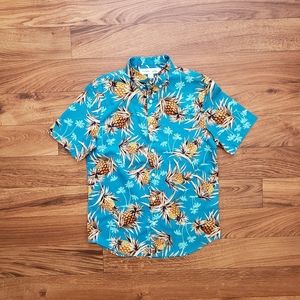 Hawaiian short sleeve shirt size small